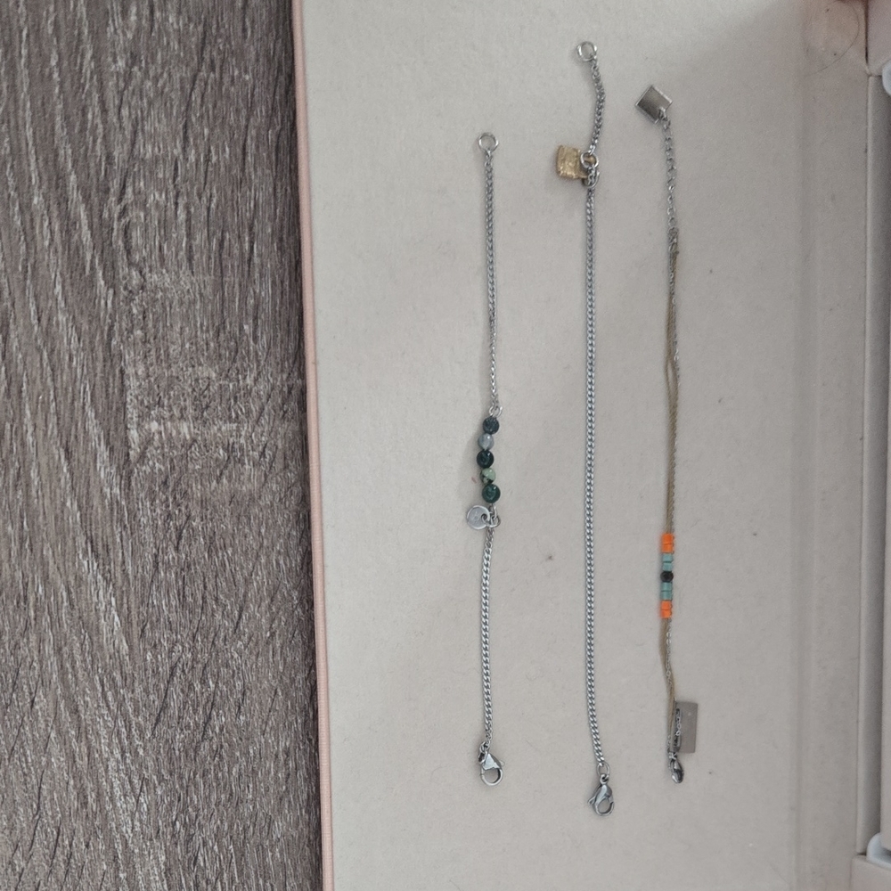 💫 Silver and Beaded Bracelets Set